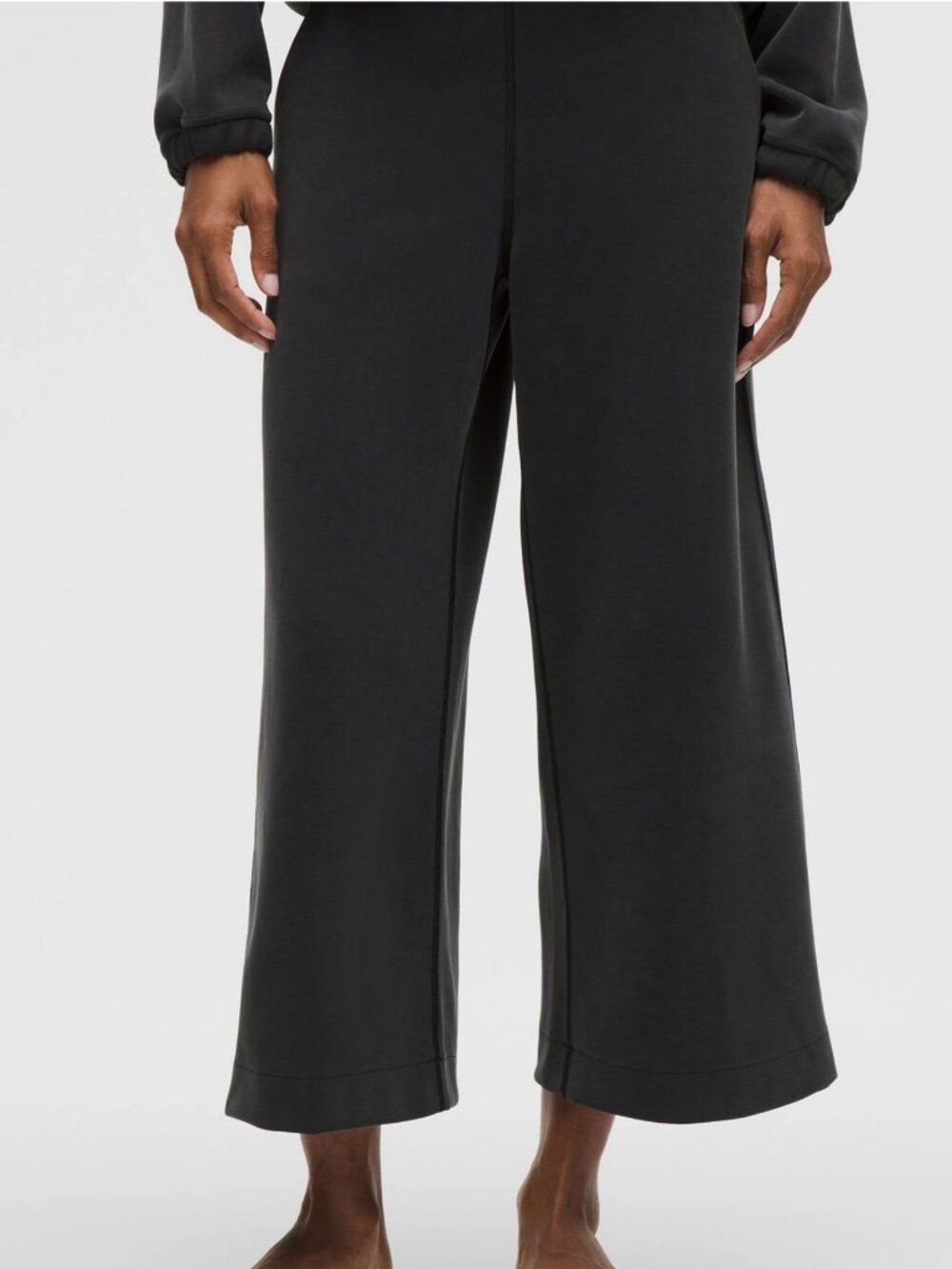 Lululemon Softstreme High Rise Wide Leg Crop, black size small NWT